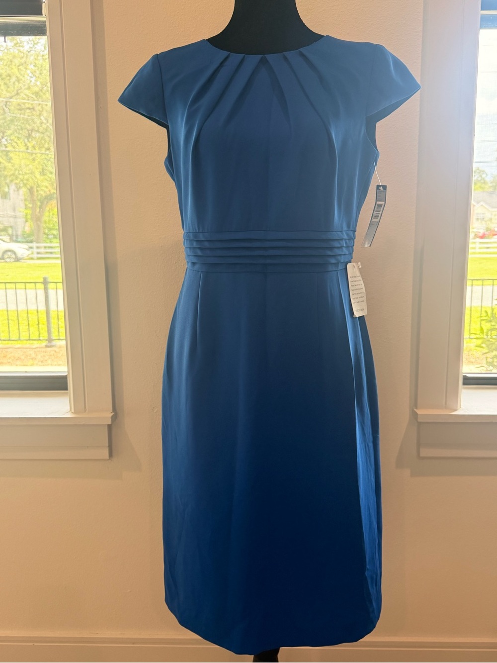 Tahari Arthur S Levine Classic Sleeveless Blue Pleated Waist Dress Size 6